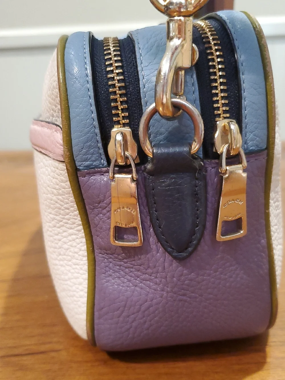 Coach multicolor pebbled
